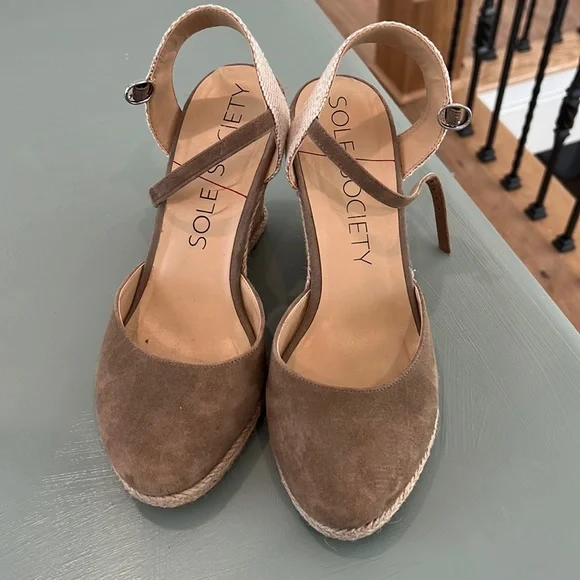 Sole Society Tan Suede Espadrille Wedges - Picture 1 of 5